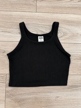 Victoria’s Secret PINK Ribbed Crop Tank Bundle Black & White